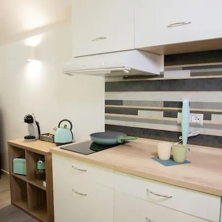 Apartment Intero - Chiaia