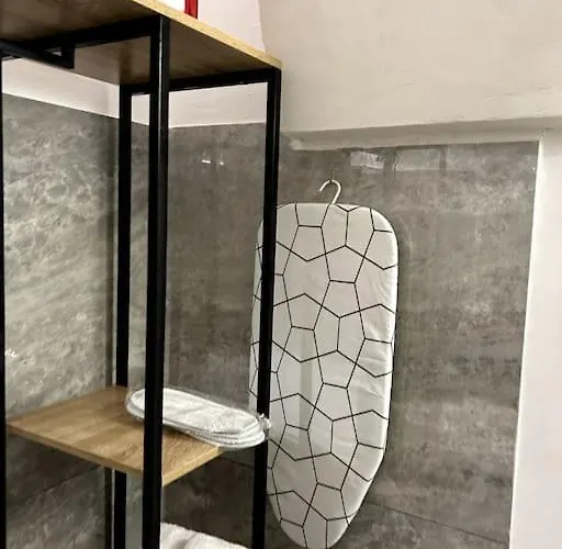 Intero - Chiaia Daire Napoli